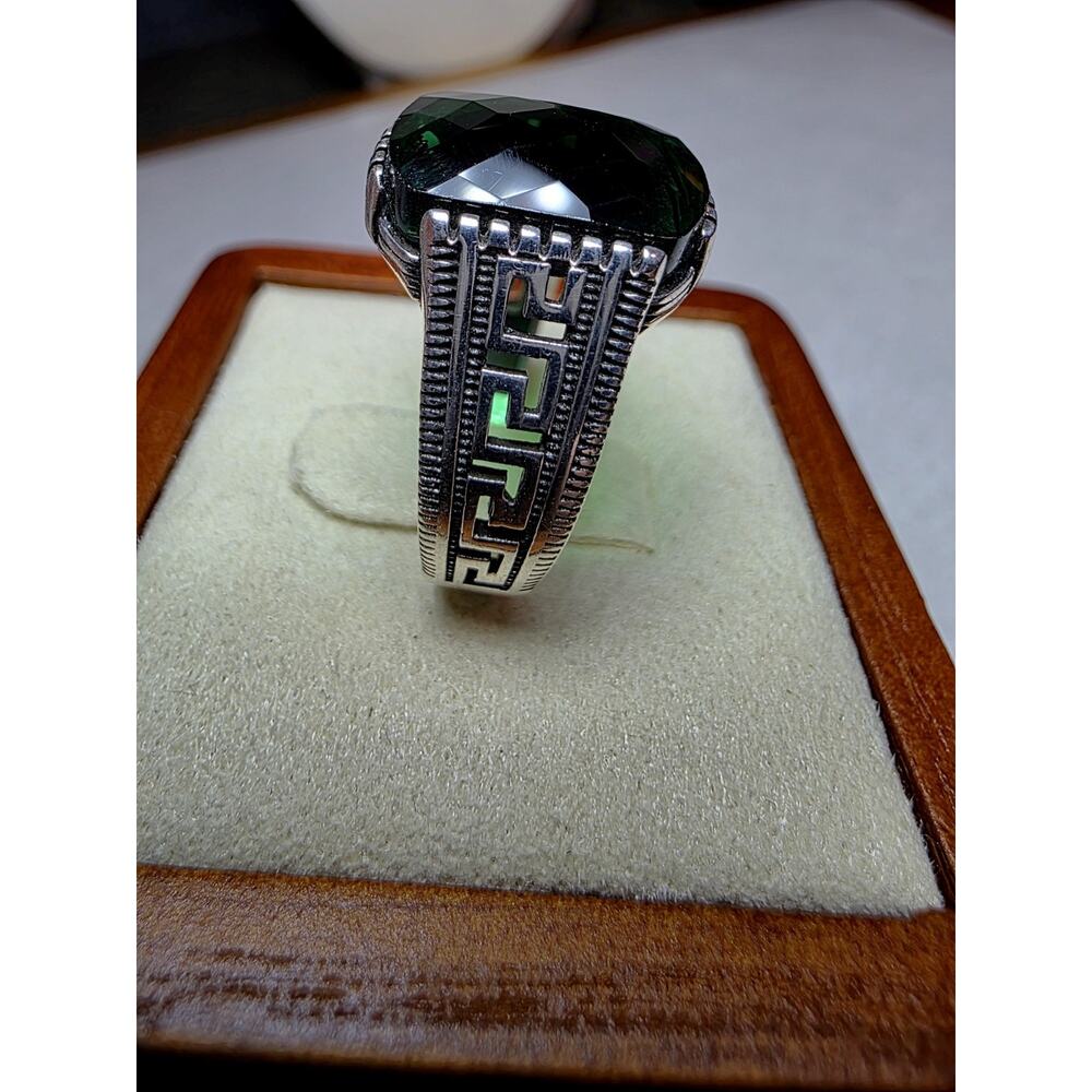 S9.5 Emerald Signet Engraved Ring 925 Sterling Silver - Picture 4 of 9